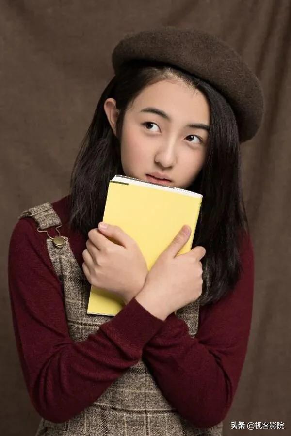 张子枫：20岁24次获奖45部作品，你和她隔着一份成熟