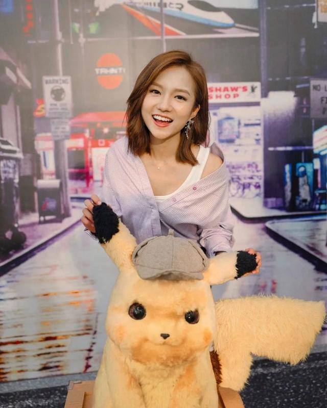 恭喜!TVB富二代小生首次认爱港姐小花,曾想过轻生对方拯救自己