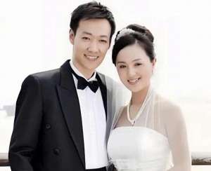 辛柏青微博(深藏不露：这几对夫妻竟然都是国家一级演员，有的是从校服到婚纱)