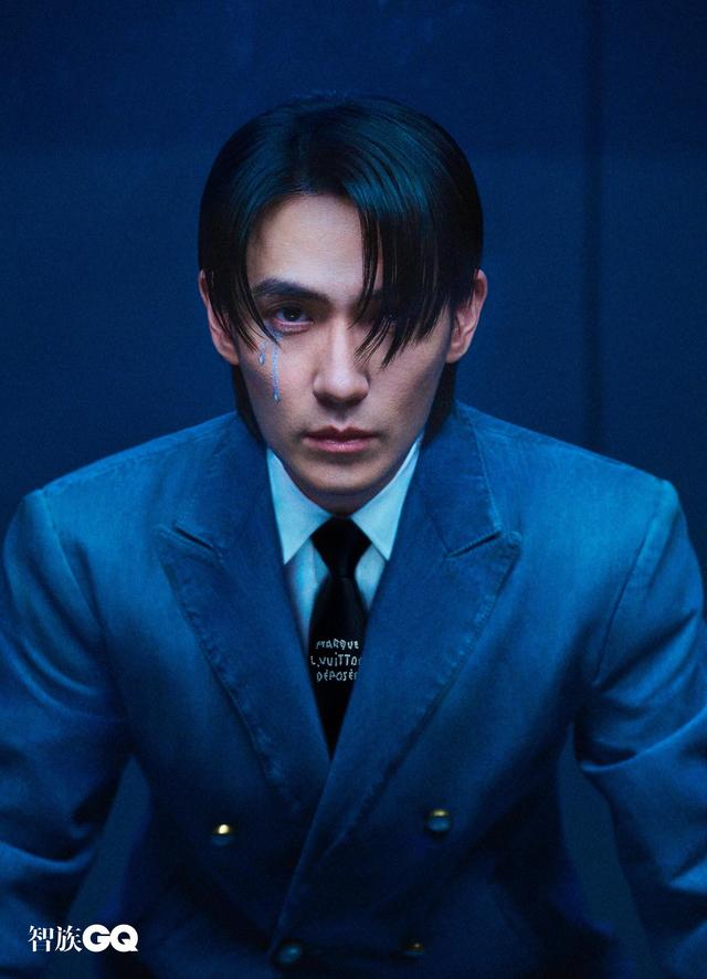 朱一龙 × 《智族GQ》封面,冷冽与狂野的完美碰撞