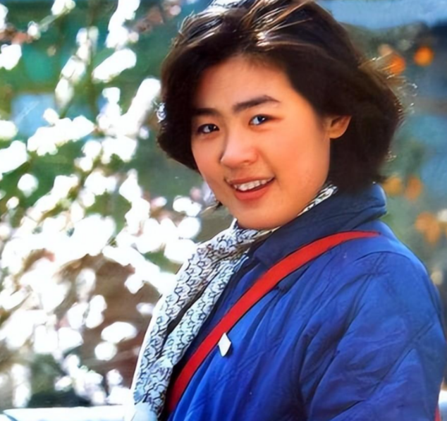 丛珊：与大9岁法国佬难幸福，2婚带娃嫁导演萧锋，12年成全家团宠