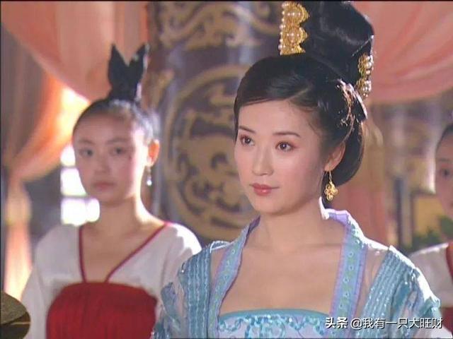 《至尊红颜》又美又飒的王皇后，也是因错爱一人由爱生恨的可怜人