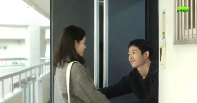 年下温柔小奶狗撩动年上漂亮姐姐？爆甜姐弟恋了解一下