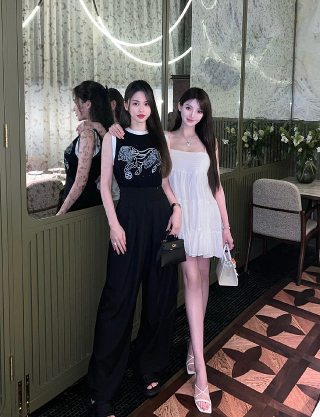 黄晓明绯闻女友叶珂：卖衣服的网红，人称深圳富婆，照片让人脸盲