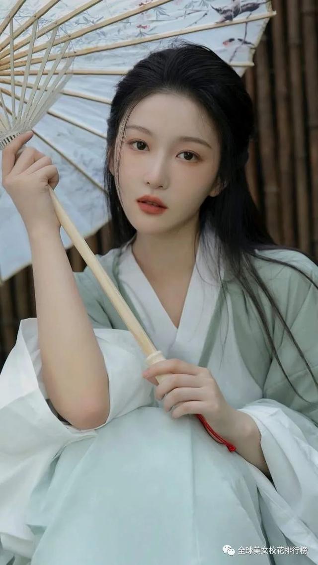 大连艺术学院美女曹婉瑾