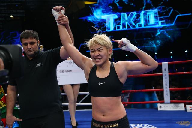 昆仑决擂台上的女性元素 巾帼英雄美女宝贝斗艳