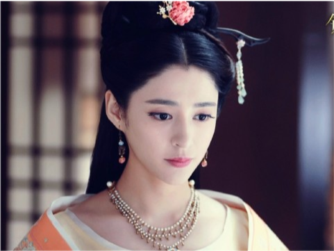 《锦绣未央》李心艾近照发福明显,脸肿认不出被质疑是整容后遗症