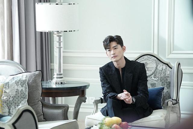 霸总人设坍塌，是意料之外也是情理之中