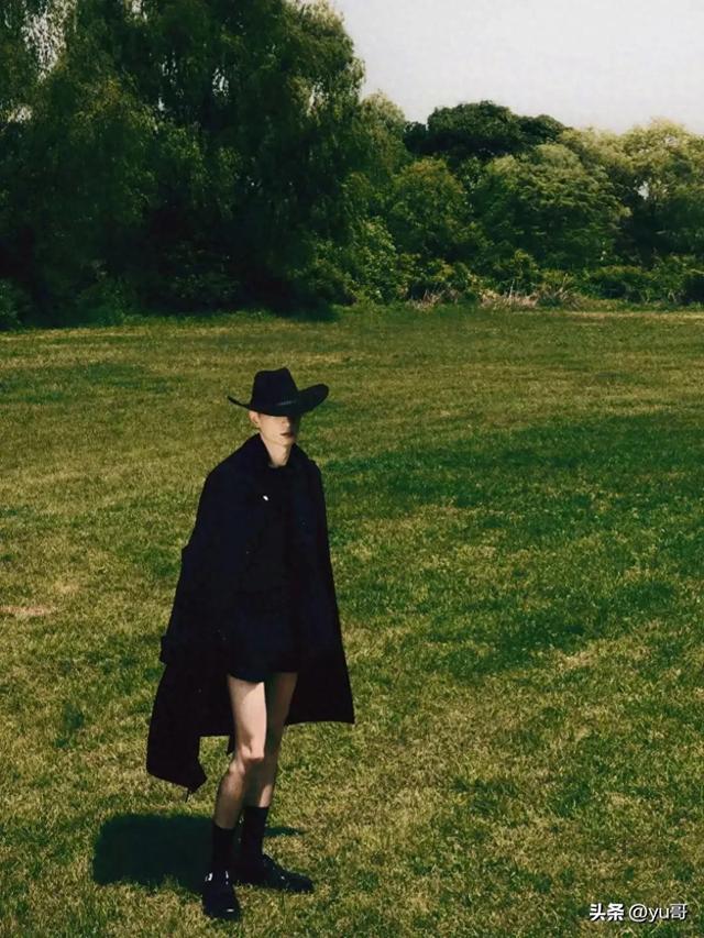 韩国男模朴成镇拍摄夏日写真集，潇洒不羁的帅气散发着荷尔蒙气息