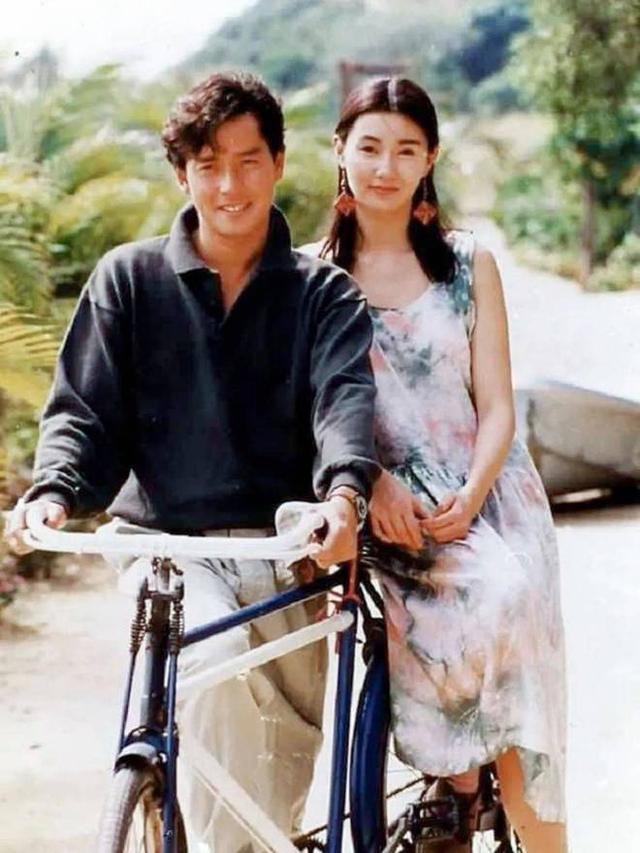 著名歌手谭咏麟：为了生一个儿子，他在发妻与红颜知己之间挣扎