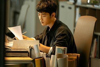 原文：肖战如何从素人到巨星？他的真名是什么？