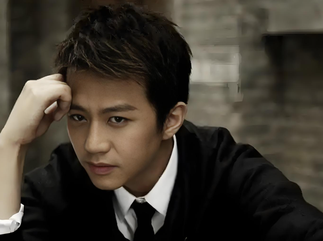 盘点狮子座男星！邓超，千玺，黄晓明——谁是你的“王者”首选？