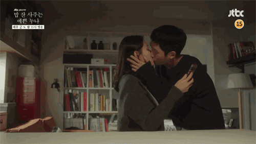 年下温柔小奶狗撩动年上漂亮姐姐？爆甜姐弟恋了解一下