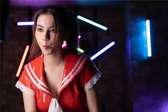 200多位明星，4天时间拍完的《豪门夜宴》，其实有两个版本