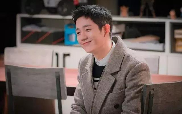 年下温柔小奶狗撩动年上漂亮姐姐？爆甜姐弟恋了解一下