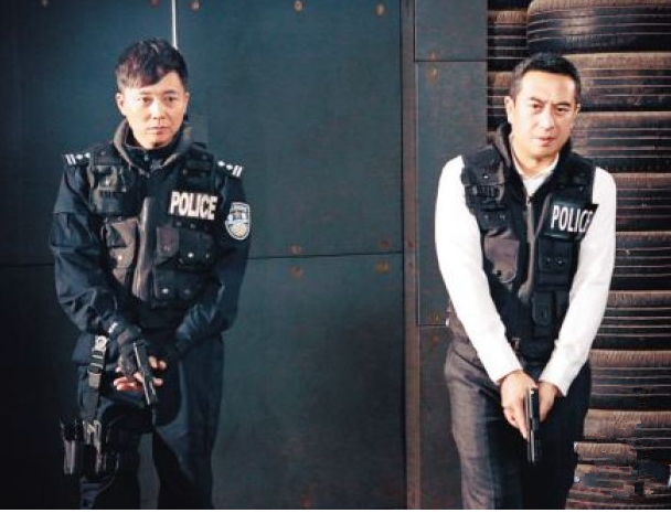 刘奕君：人生低谷期净身出户，二婚娶小娇妻终获幸福