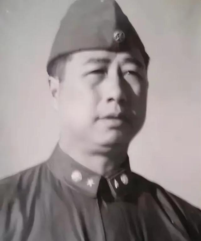 革命爱情，重新牵手：成钧与周月茜的不凡感情经历