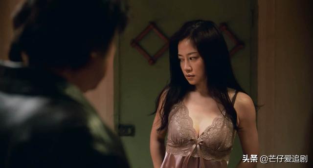 36岁的她，拥有教科书般演技又不被观众熟知，靠钢管舞走红了