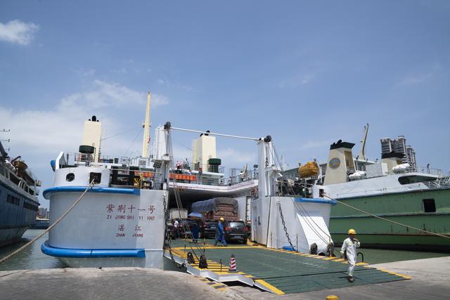 广东到海南岛最便捷的交通方式，四十块钱九十分钟穿越琼州海峡