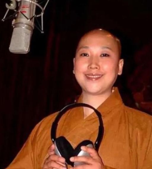 10年为160多部影视剧唱200多首歌,李娜“呒吗呢呗嘛哞”顿悟?