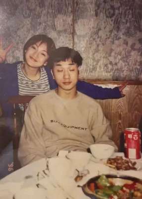 人体艺术模特(周迅半裸人体模特画曝光，一幅卖184万18岁为艺术献身)