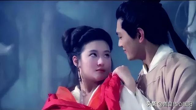 一年十部三级片，亲妈为钱逼她下海，与黄任中还有这样一段关系