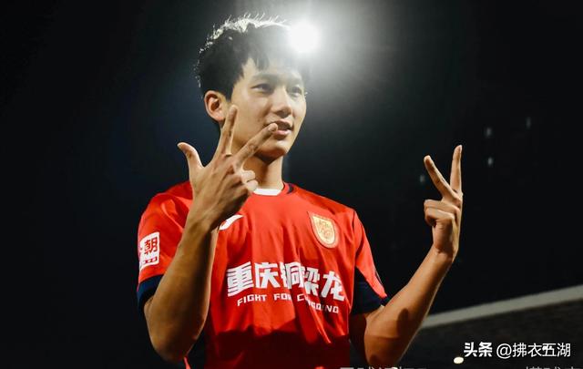 重庆铜梁龙誓将青春风暴进行到底！集齐七颗龙珠召唤中超！