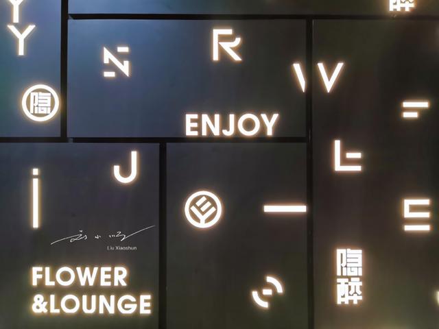 海南三亚最美的网红酒吧，开在“海天盛筵港”旁，游客抢着来打卡