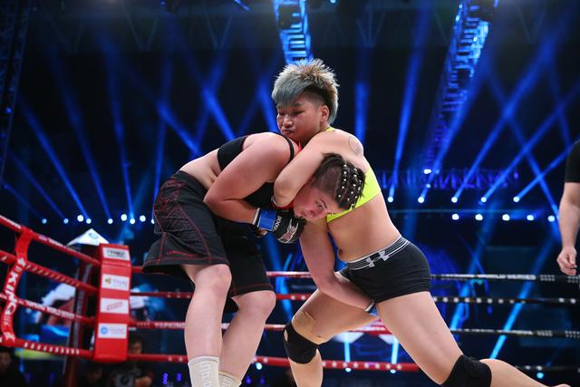 昆仑决擂台上的女性元素 巾帼英雄美女宝贝斗艳