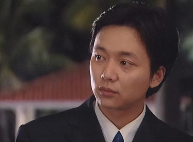 刘奕君：人生低谷期净身出户，二婚娶小娇妻终获幸福