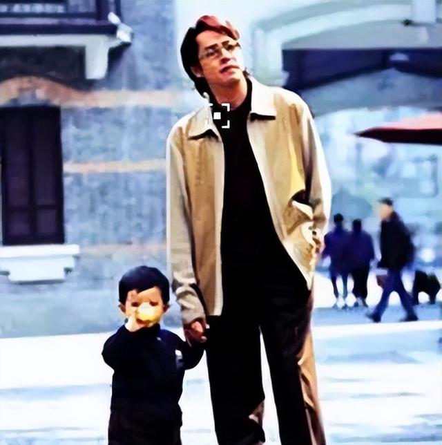 著名歌手谭咏麟：为了生一个儿子，他在发妻与红颜知己之间挣扎