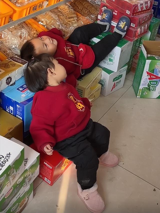 “青梅竹马”小馨馨：闺女跟超市儿子成朋友，连亲妈都磕起CP