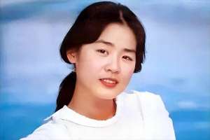 丛珊(丛珊：与大9岁法国佬难幸福，2婚带娃嫁导演萧锋，12年成全家团宠)