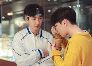 汪苏泷生日(尴尬两男星镜头前称兄道弟打得火热，私下不等节目播完就取关)