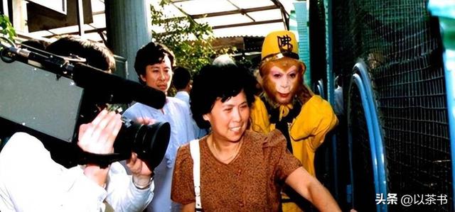 带三个娃嫁小14岁丈夫，她病逝7年后，丈夫王崇秋的做法令人感动