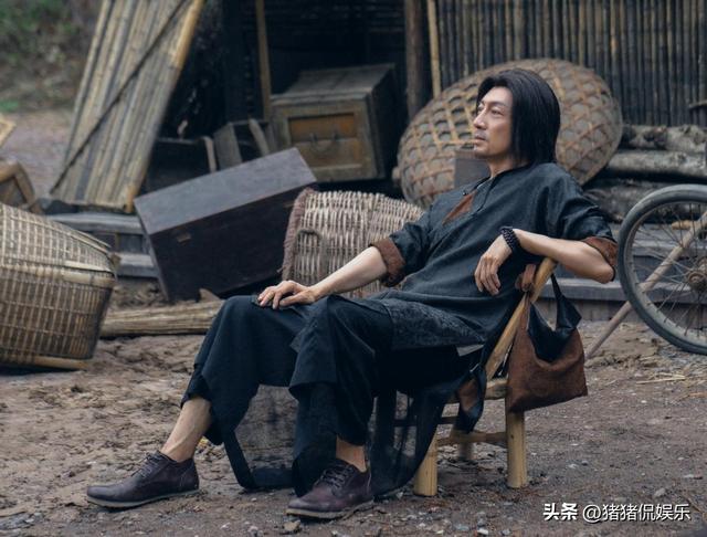 谍战剧《特殊争夺》靳东、姚安濂上演正反派巅峰对决，值得一看