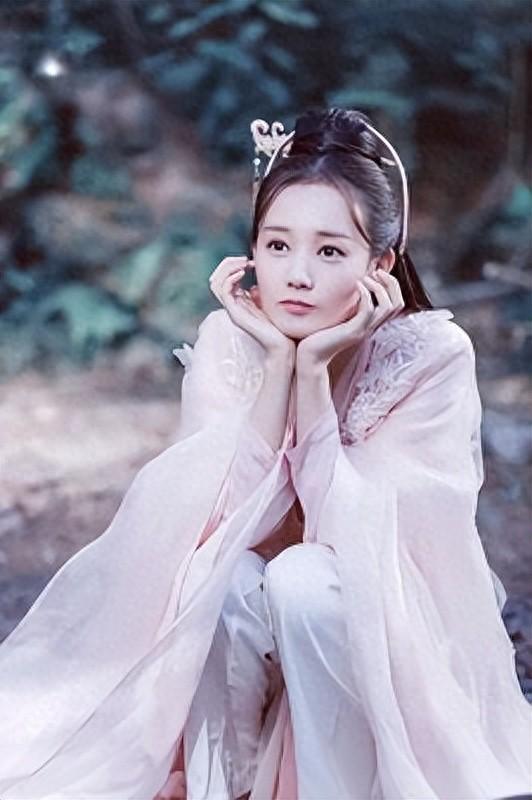 娱乐圈最不能塌房的女明星，手握多部作品，搭档成毅、刘宇宁等