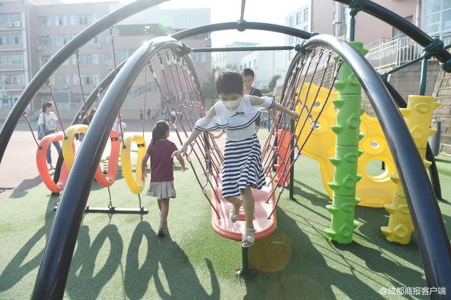 “我每天都在想学校”特殊的开学第一课，白血病儿童“重返”校园