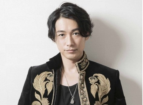 日本演艺圈拉响警报，佐佐木希、藤冈靛等20余位艺人宣布确诊新冠