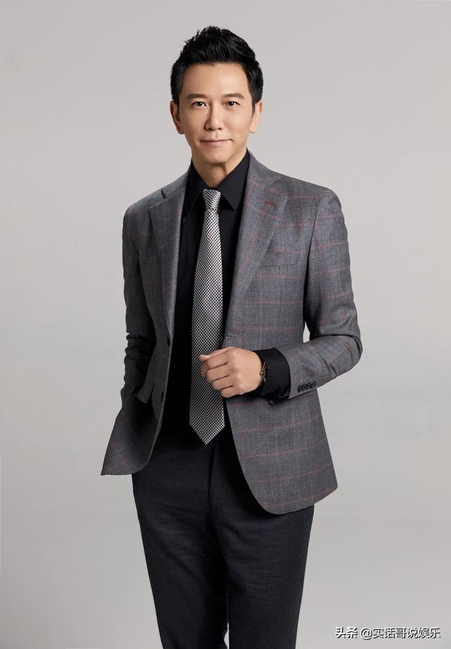 爱国艺人温兆伦近况曝光，深耕音乐领域提携许嘉文写《老爸老家》