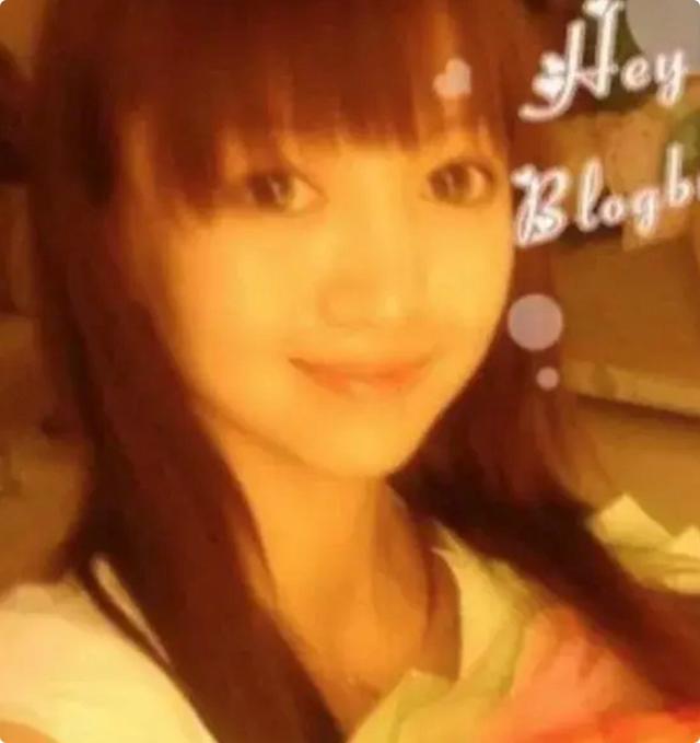 被黄晓明女友惊艳到了，丰满身材遮不住，但这生图差距也太大了