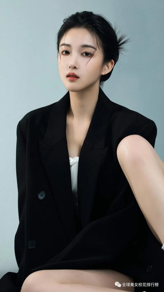 大连艺术学院美女曹婉瑾