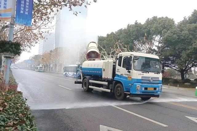 一起过春“洁”，城市清洁他们在行动→