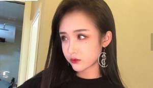 黑暗萝莉(黑暗萝莉大美真名叫什么整容了吗 快手黑暗萝莉大美个人资料简介)