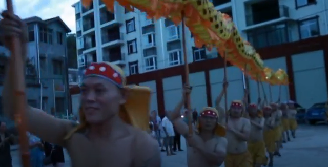 四川山村惊现神秘“龙骨石”，质地形状如同龙骨，专家认为不简单