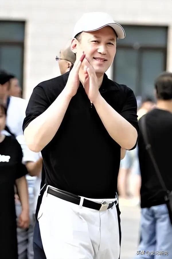 她竟然就是郭达的老婆！难怪郭达能上20次春晚，其实都和她有关