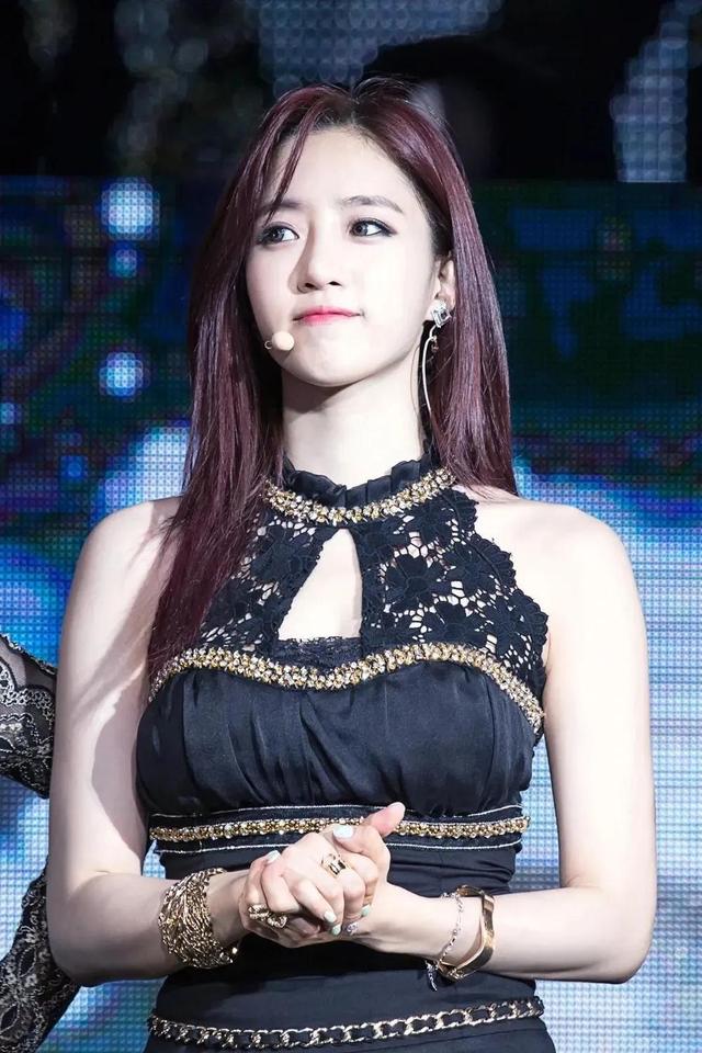 咸恩静，有颜值有才华的人气小花旦