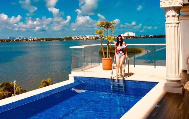 87版《红楼梦》薛宝钗晒近照,54岁肤白貌美身家过亿至今依然单身