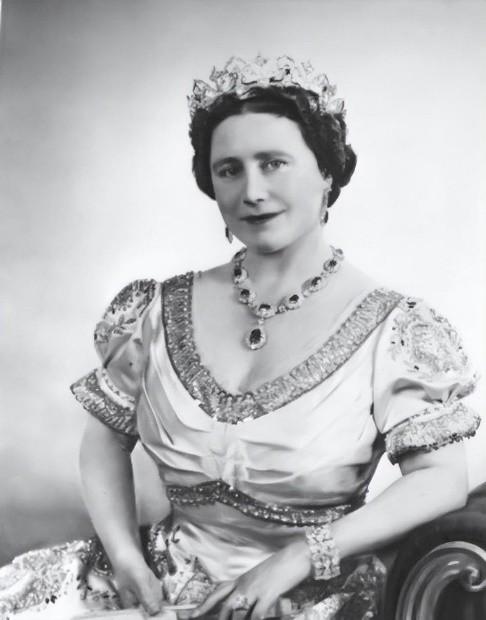 英女王母亲：又矮又胖的“苏格兰厨子”，却生出了美若天仙的女儿