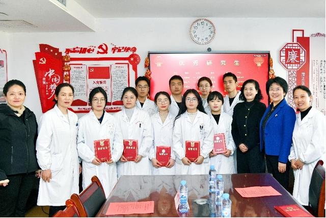 扬鞭奋进正当时，不负韶华展风采！南昌大学二附院分子医学江西省重点实验室举办2024年终表彰大会